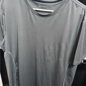 Under Armour Gray Short Sleeve Tees